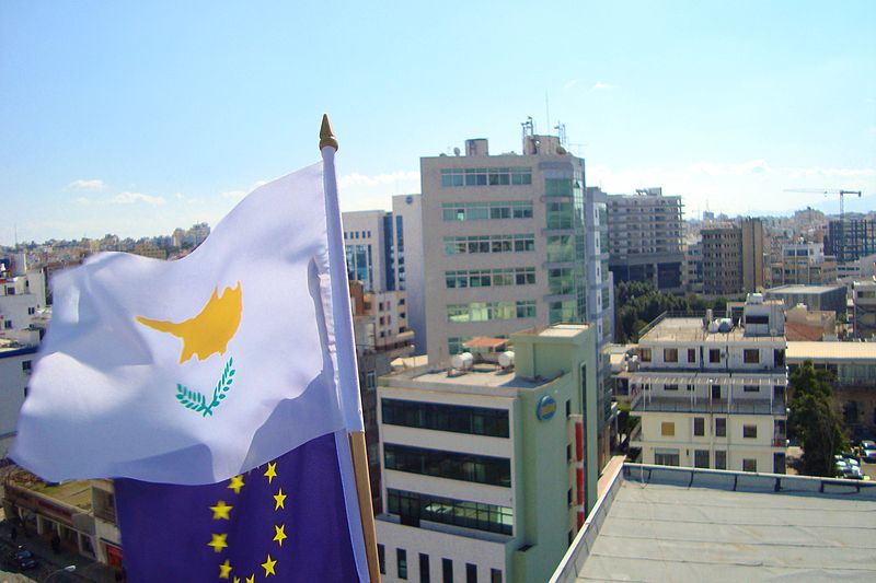 Сривът на цените на имотите в Кипър удари строителството